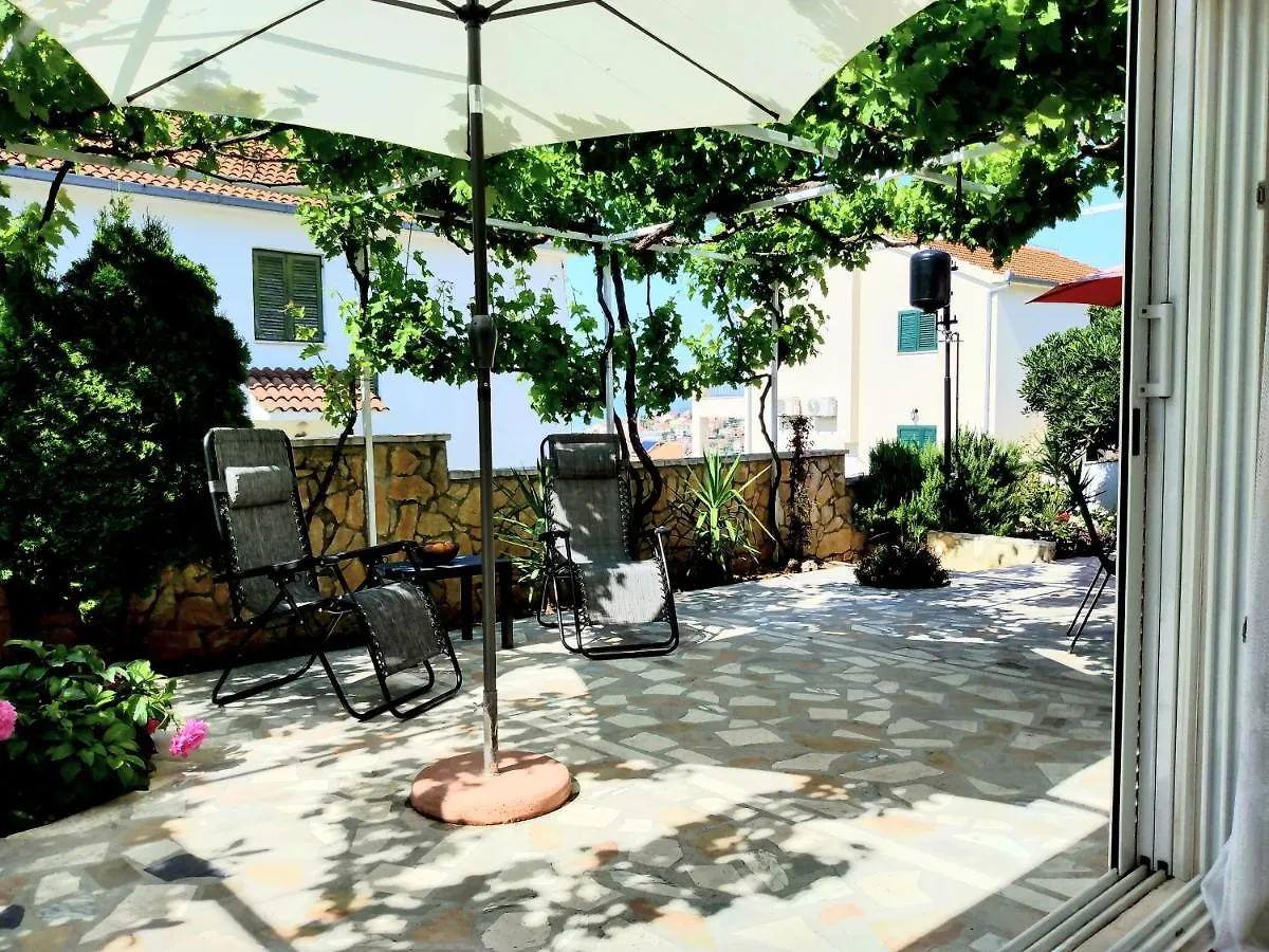 Studio apartment Grande Vista Traù Croazia